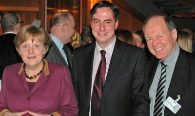 Karl-Heinz Klare mit David McAllister und Angela Merkel