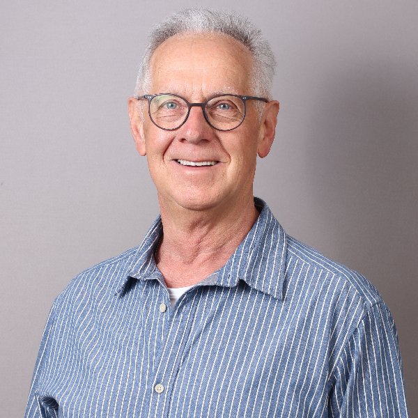  Manfred Nienaber