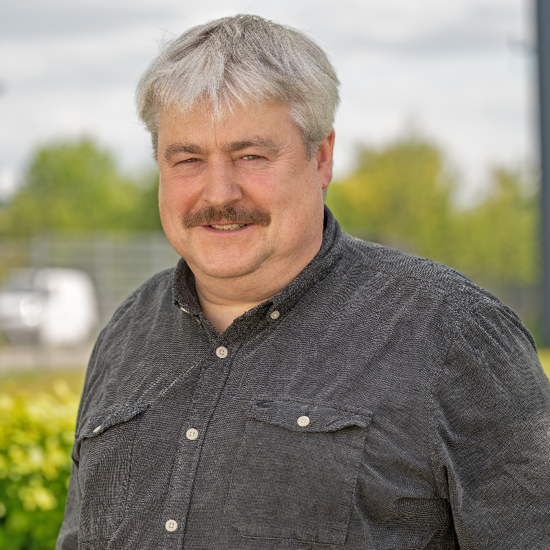  Hans-Hagen B�hringer